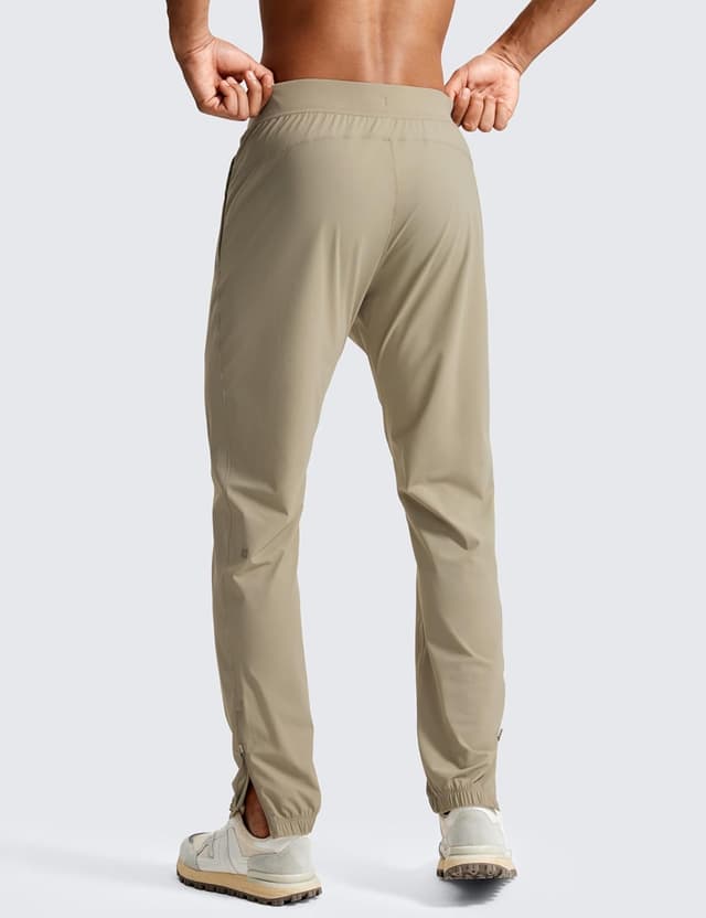 Detalle 2 de CRZ Yoga Lightweight Joggers Pants NS024 da uomo: pantaloni da jogging leggeri con zip alle caviglie