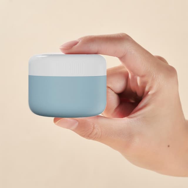 Detalle 2 de Aurdox Reisetöpfe-Set aus Silikon: auslaufsichere Creme-Behälter mit Spatel und transparenter Tasche (TSA-geeignete Mini-Größe)