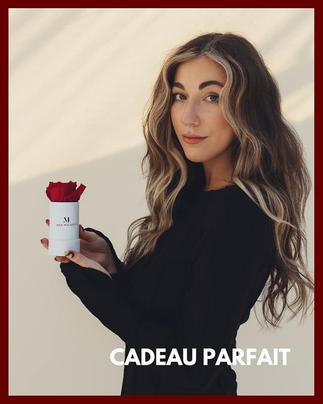 Detalle 2 de Infinity Roses Rouge 9 roses préservées