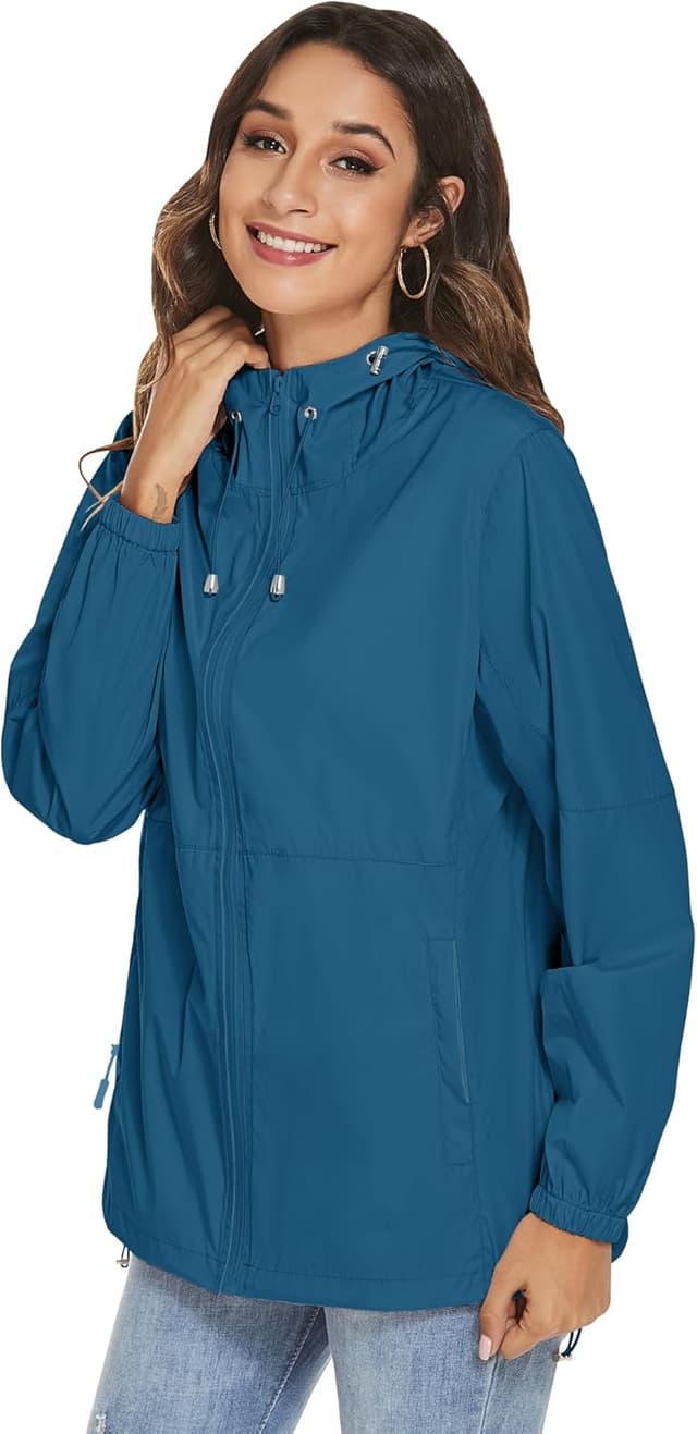 Detalle 2 de iWoo Women’s Waterproof Lightweight Rain Jacket with Packaway Hood
