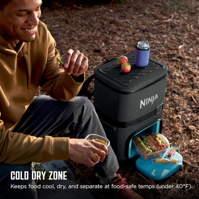 Detalle de Ninja FrostVault Go Can Soft Cooler (24/36 cans) with Leak-Proof Zipper, Cup Holder, and Ice Packs