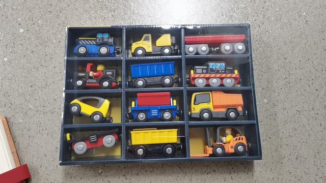 Thumbnail 6 de Train en bois 12 pièces à traction magnétique