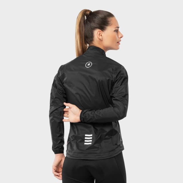 Detalle 2 de Siroko J2 Chaqueta de lluvia ciclismo mujer ☔
