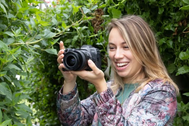 Thumbnail 7 de Canon EOS R8 24‑50 mm f/4,5‑6,3