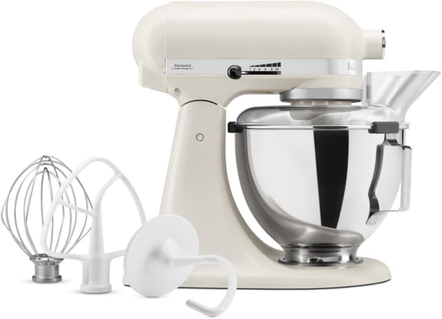 Detalle de KitchenAid 4.3L Tilt-Head Stand Mixer 5KSM95PSBDC with stainless steel bowl and metal construction