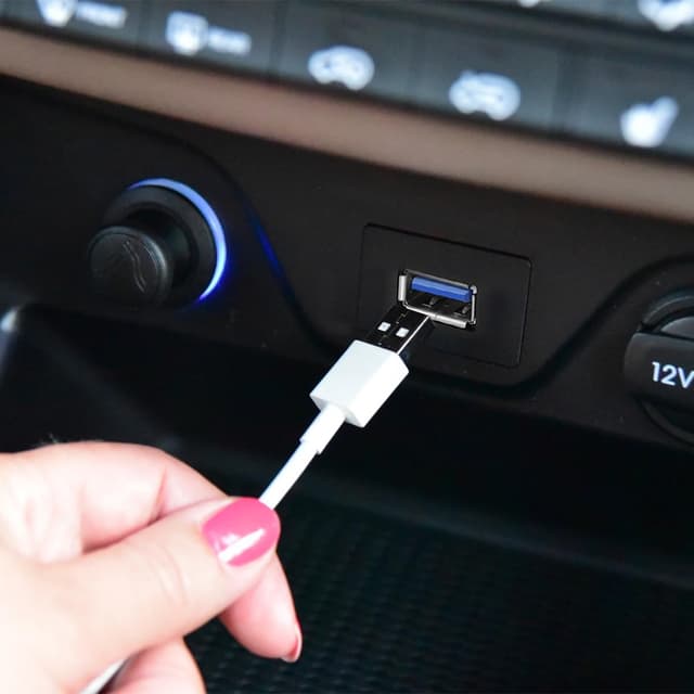 Detalle de DAOKAI USB 3.0 Panel Flush Mount Cable (Square, Single Port) with Buckle Dash Mount, 1m