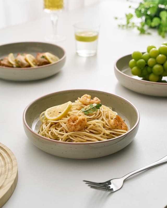 Thumbnail 6 de famiware Milkyway 33 oz Bowl Set (Set of 4) — double reactive glazed pasta & salad bowls, speckled green