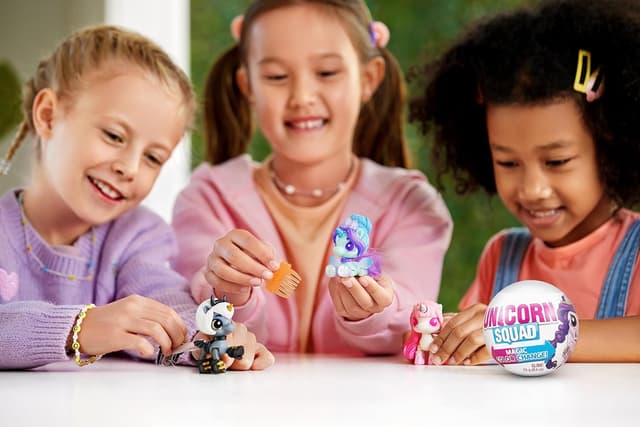 Detalle de 5 Surprise Unicorn Squad Magic Color Change Series 7 Einhorn mit Zubehör & Flügel (2er-Pack) – Farbwechsel-Spielzeug