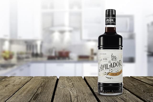 Thumbnail 3 de El Afilador Licor de Café – Botella 700 ml