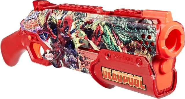 Detalle 2 de Nerf Marvel Deadpool Blaster 16-round pump-action blaster