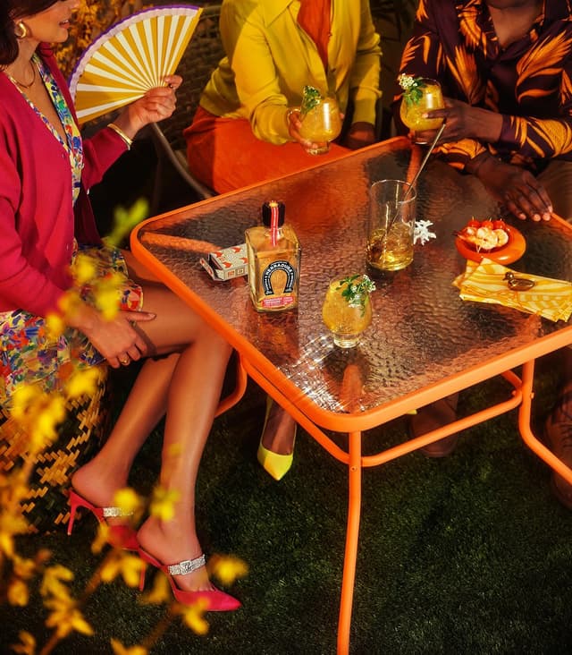 Thumbnail 2 de Herradura Tequila Reposado 700ml 🥃 - Sabor Dulce para Regalar