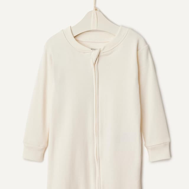 Detalle de Amazon Essentials x Sofia Grainge Pigiami con Piedi Attillati in Cotone Unisex per Bimbi