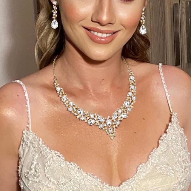 Detalle 2 de EVER FAITH Statement Halskette, Ohrringe & Armband Set mit österreichischen Kristall-Tropfen – Klar/Silber-Ton