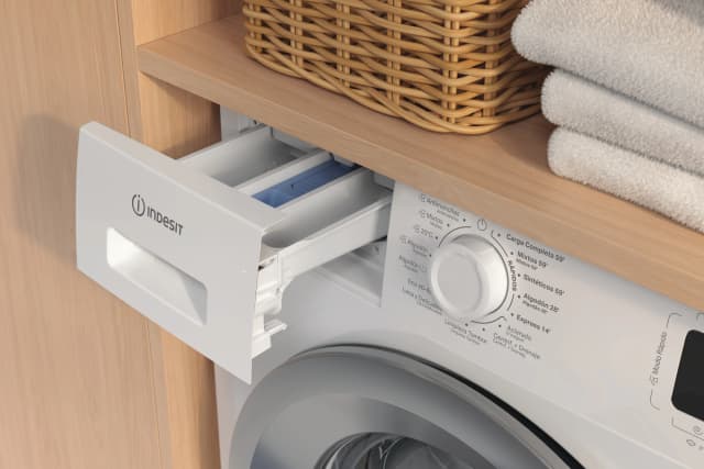Detalle 2 de Indesit IM 862S 8 kg lavadora