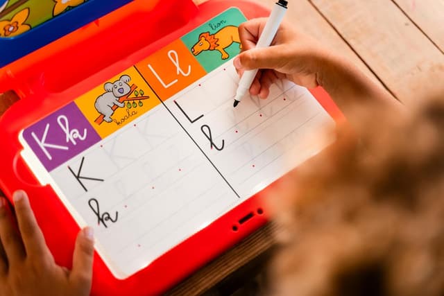 Detalle de Jeu éducatif Nathan J apprendre à écrire 4 ans