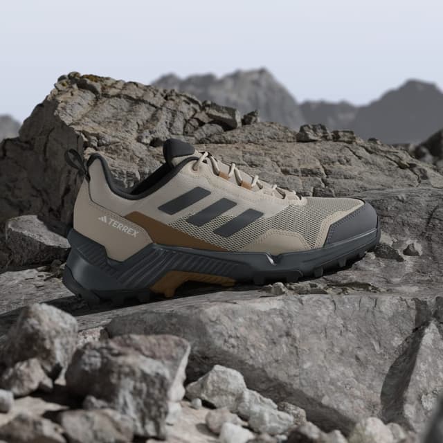 Detalle 2 de adidas Eastrail 2.0 Hiking en color beige