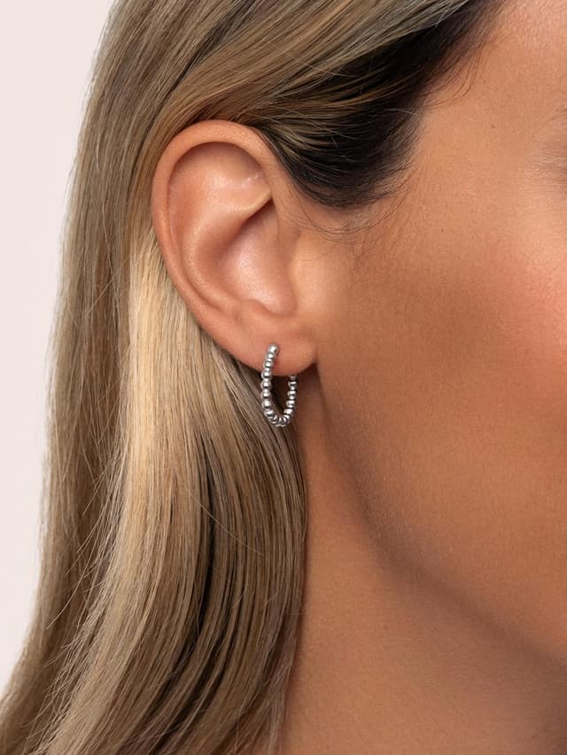 Detalle 2 de SINGULARU Dana Dots Ohrringe 18,4×16 mm