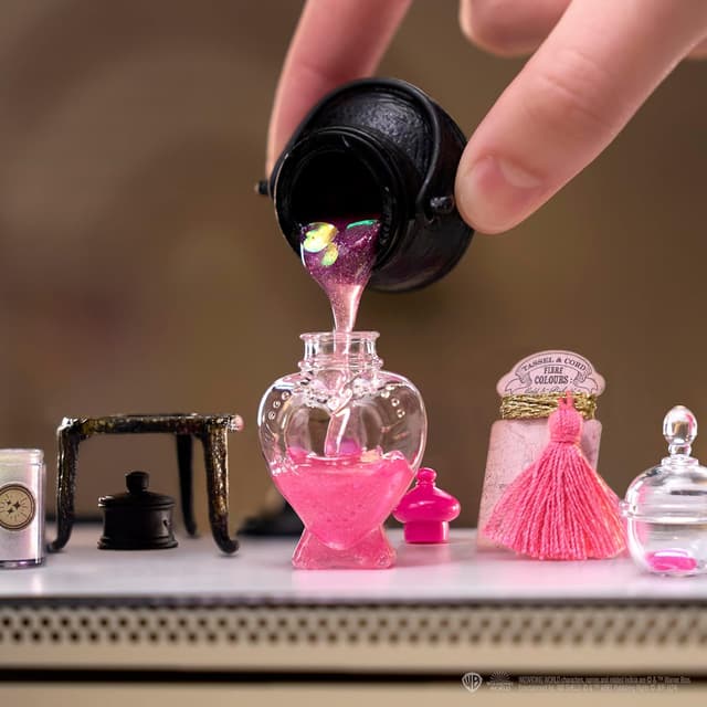 Detalle de Make It Mini Potions Harry Potter (2-Pack) by MGA’s Miniverse — DIY resin replicas, blind box mini collectibles, 8+