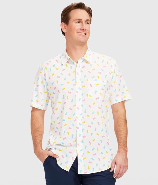 Detalle 2 de Tipsy Elves Men’s Easter Hawaiian Shirt (Peeps®) — Short Sleeve Button-Down Pastel Vacation Style