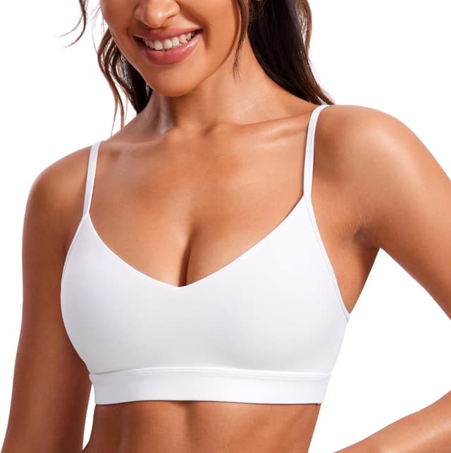 Detalle de CRZ YOGA Butterluxe : brassière de sport yoga à encolure en V, ajustable et rembourrée
