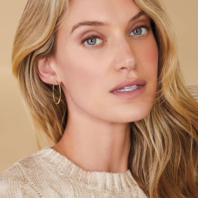 Detalle 2 de Pendientes de aro bañados en oro MOROTOLE para mujer: grandes aros dorados
