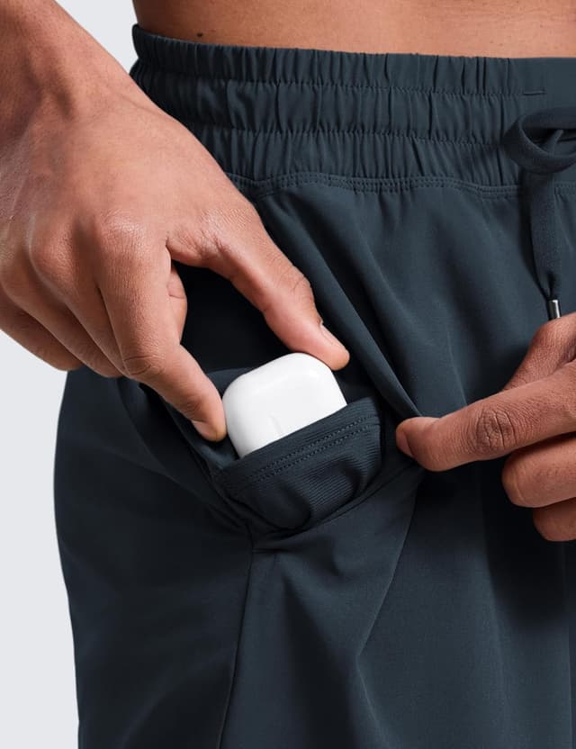 Detalle de CRZ YOGA Uomo pantaloncini sportivi da corsa ad asciugatura rapida con tasche e coulisse – True Navy, 13 cm