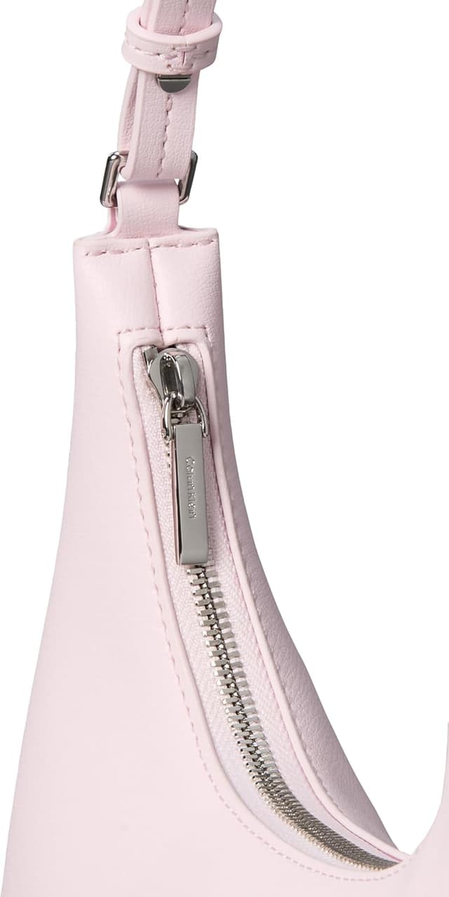 Detalle de Calvin Klein Foil Logo Conv Shoulder Bag LV04F3272G, sac bandoulière à fermeture zippée