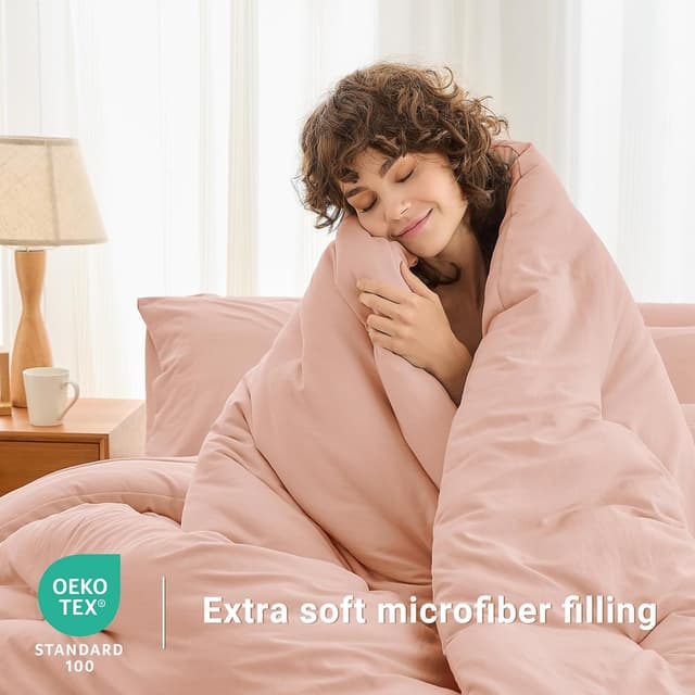 Detalle de MUXHOMO 7-Piece Full Comforter Set (Bed in a Bag) in Rose Gold