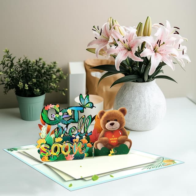Detalle de Bear Hug pop-up get well card set