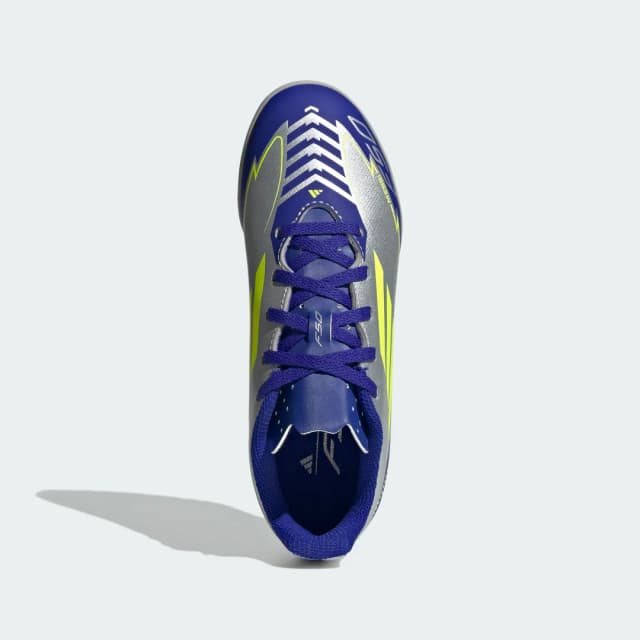 Detalle de adidas F50 Club Messi moqueta 50 fútbol