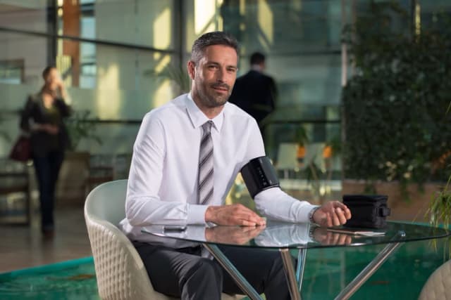 Thumbnail 9 de Omron EVOLV Blutdruckmessgerät Bluetooth