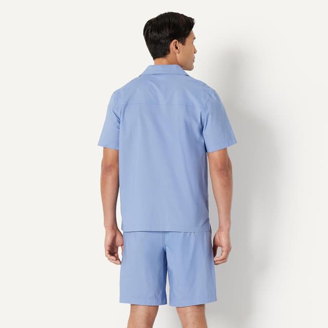 Detalle de Amazon Essentials Herren-Schlafanzug-Set aus Baumwoll-Popeline mit kurzärmeligem Hemd und Shorts