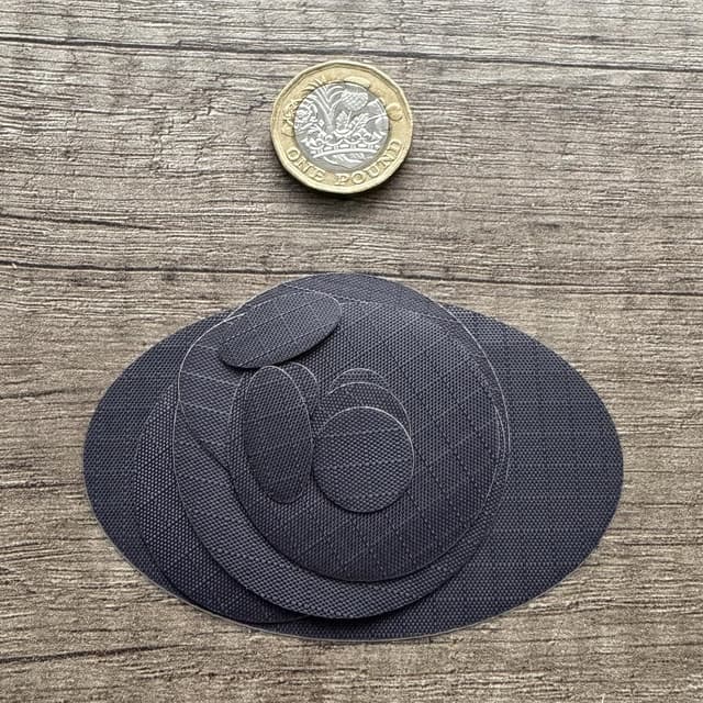 Detalle 2 de aZengear Repair Patches DIY Kit (11 pcs) for down jackets, tents, shoes and more