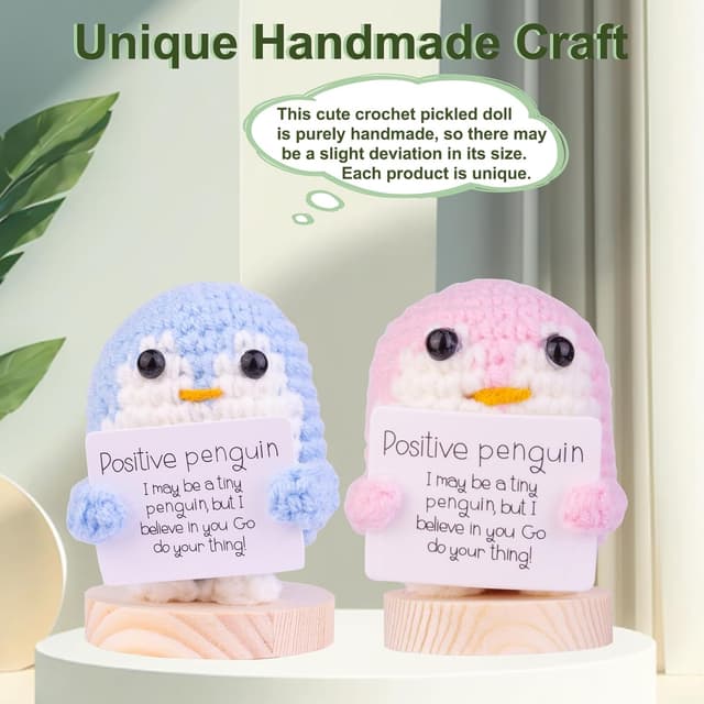 Detalle 1 de Lustiger positiver Pinguin mit Karte