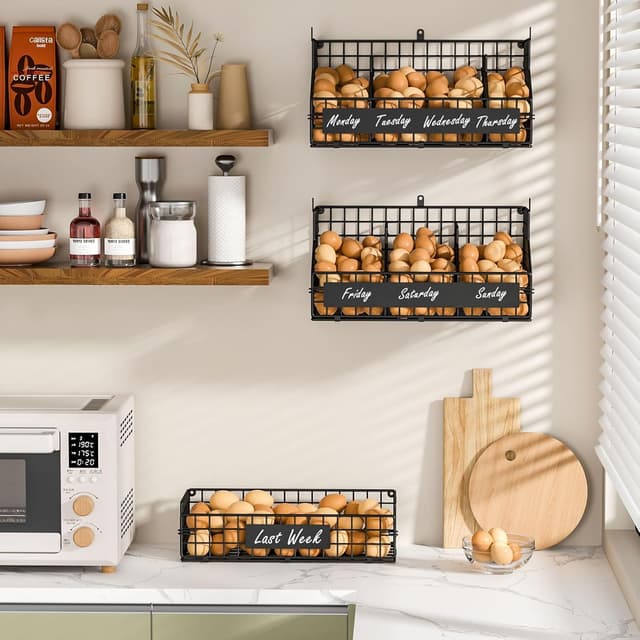 Detalle de keomaisyto 3-Tier Countertop Egg Holder with 5 Dividers, Stackable Wire Baskets & DIY Nameplate (Wall-Mounted)