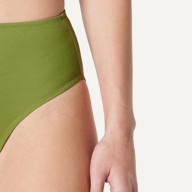 Detalle de Amazon Essentials Femme bas de bikini échancré taille haute