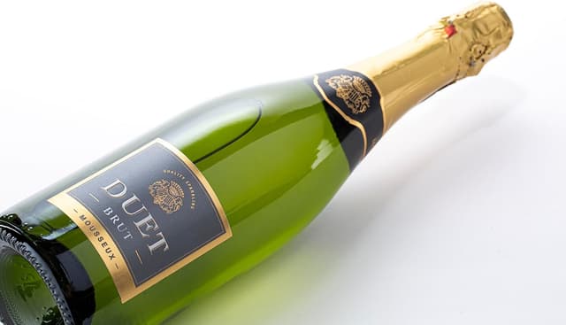 Thumbnail 4 de DUET Vino Espumoso Blanco Brut - 6 botellas 🍾 4500ml