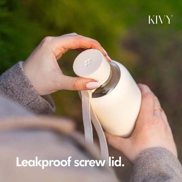 Detalle 2 de KIVY Glass Water Bottle 32 oz with sleeve