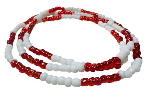 Detalle de Collar de Shangó (Chango) artesanal yoruba para santería y uso ritual