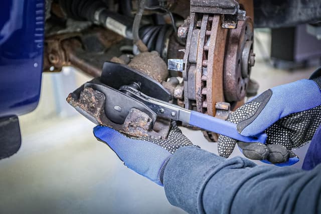 Detalle de BGS 1101 Bremskolben-Rückstell-Werkzeug mit Ratschenfunktion für beschädigungsfreies Zurücksetzen