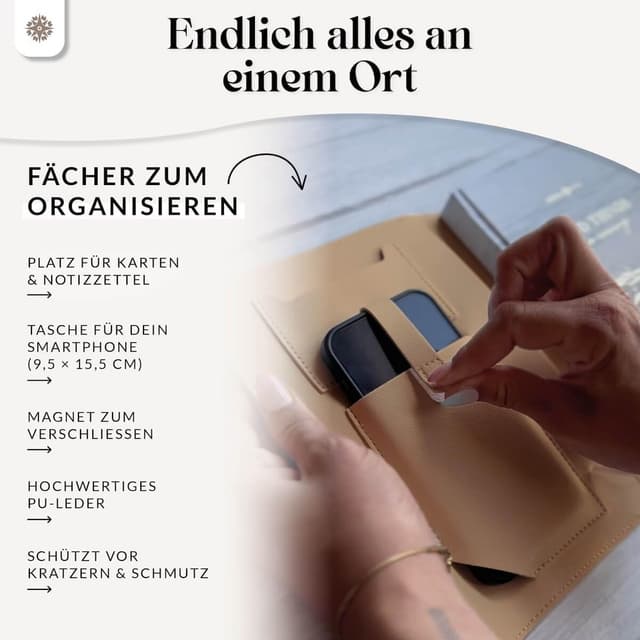 Detalle de Lebenskompass Buchhülle A5 aus veganem Leder