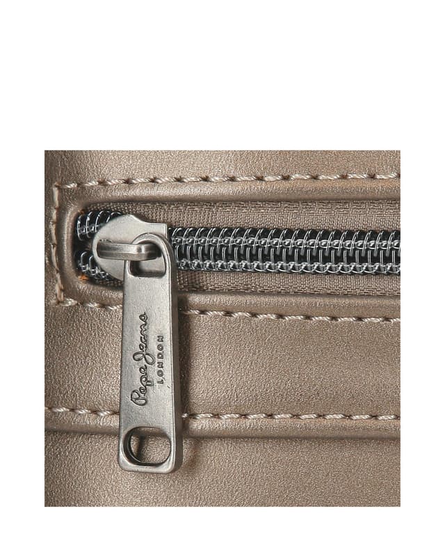 Detalle de Pepe Jeans Ruby bolso tote de viaje