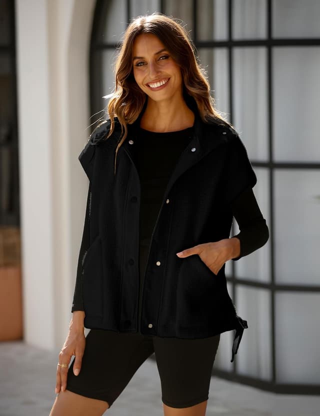 Detalle 2 de OPCAKM Women's Fuzzy Fleece Vest