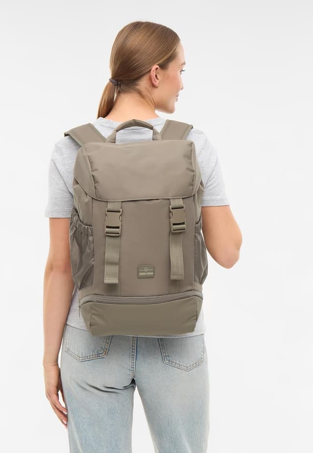 Detalle 2 de Johnny Urban Zaino Nico con scomparto laptop fino a 16 pollici, daypack 17 litri idrorepellente