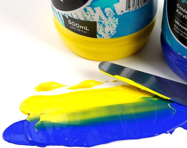 Detalle de Mont Marte acrylic paint set 12 x 500ml