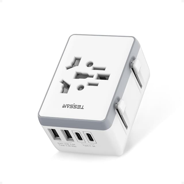 Detalle de TESSAN Universal Travel Adapter 2 USB-C, 2 USB-A 🔌