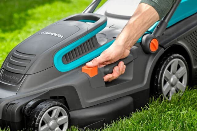 Detalle de GARDENA PowerMax 42 Rasenmäher – bis 550 m², zentrale Schnitthöhe & 45‑Liter-Auffangbehälter