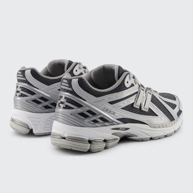 Detalle de New Balance 1906R: zapatilla casual de hombre con amortiguación ACTEVA LITE y N-ergy