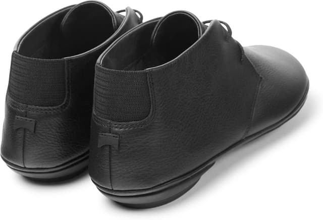 Detalle de Camper Girl’s Right Nina-k400221 ankle boot in black leather