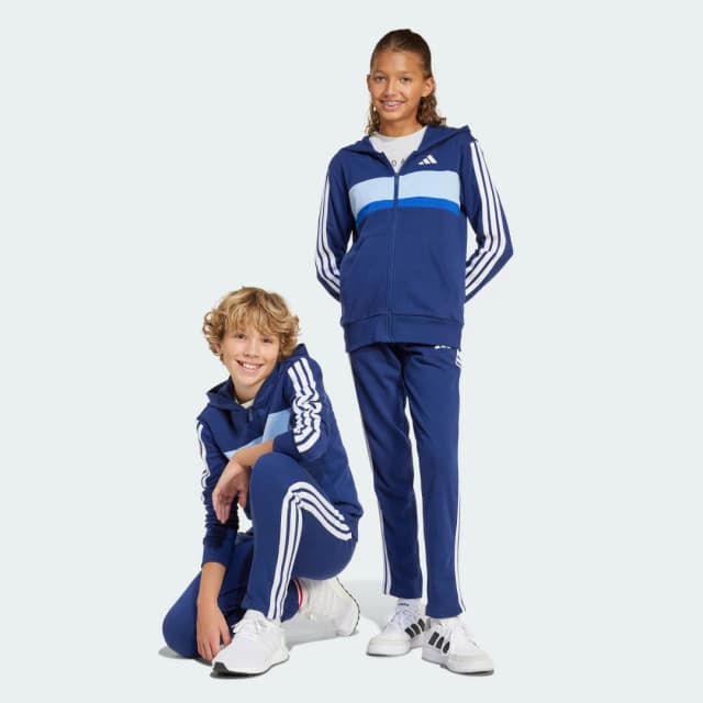 Detalle de adidas Chándal Seasonal Essentials Tiberio French Terry 3 bandas para adolescentes (azul)